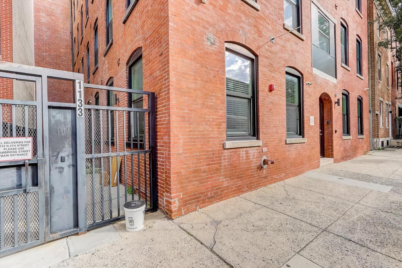 Apartment Frontdesk 1133 N 4th St Apts Northern Liberties Philadelphia